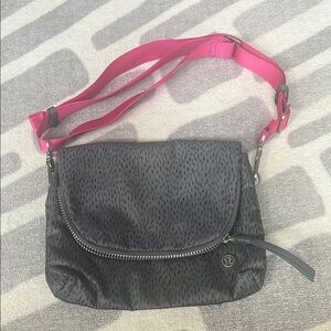 lululemon athletica Grey and Pink Crossbody Bag